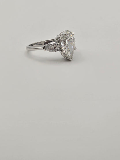 Pear Engagement Ring