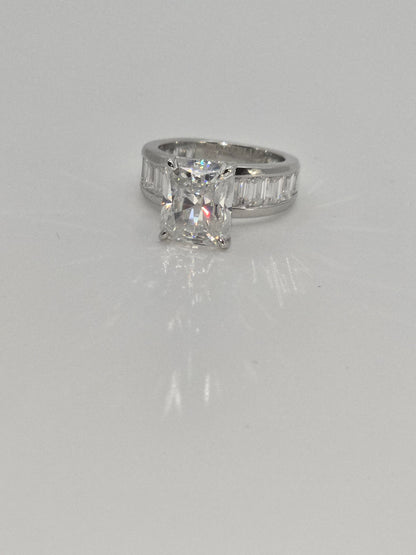 Radiant cut engagement ring