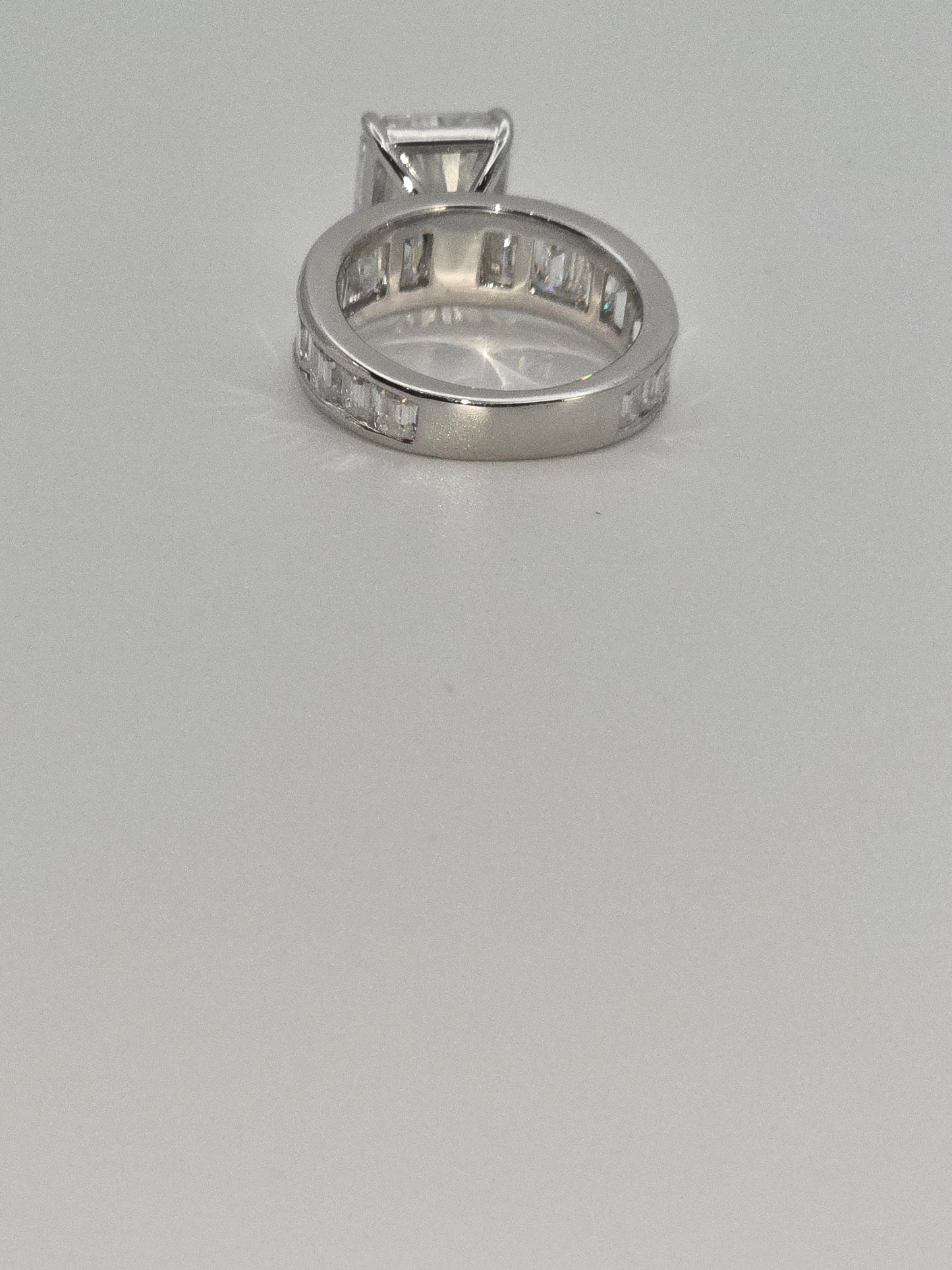 Radiant cut engagement ring